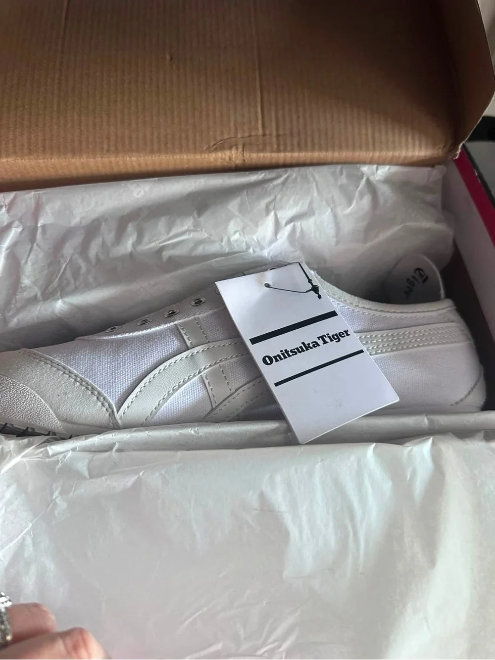 Onitsuka Tiger by Asics Men's Slip-On Sneakers in White 9.5 new in box